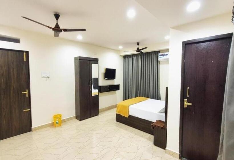 Номер Deluxe, Padma Vista Nellore Near Bus Stop