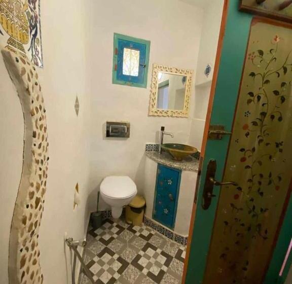 スタンダード４人部屋, Chambre A Medenine