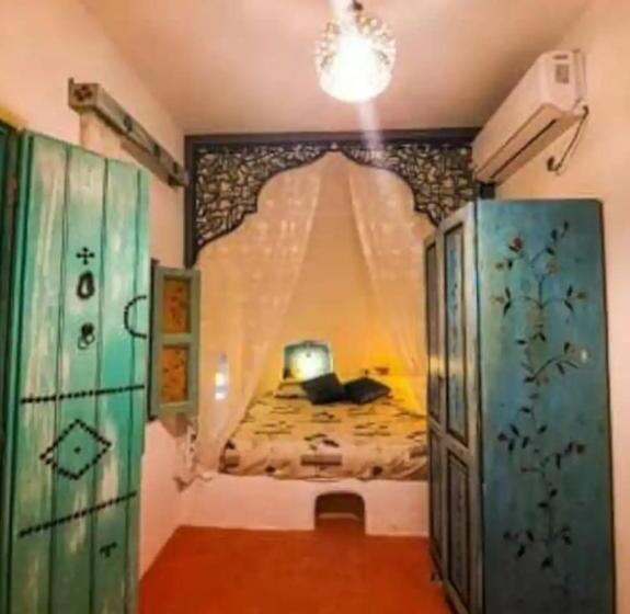 Четырехместный Номер Стандарт, Chambre A Medenine