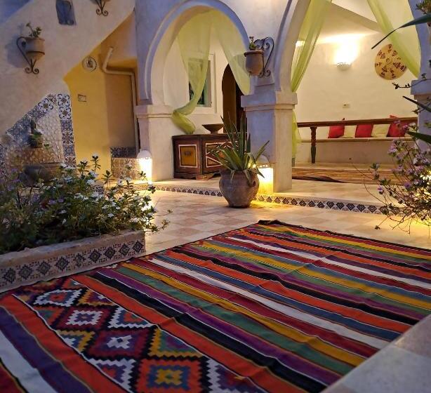 スタンダード４人部屋, Chambre A Medenine