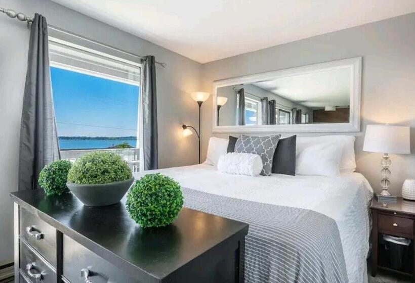 1 Bedroom Apartment Lake View, 206 Megan S Condo