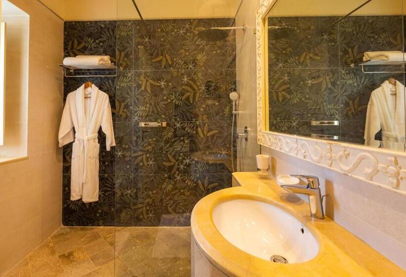 اتاق استاندارد, Nawara Residence