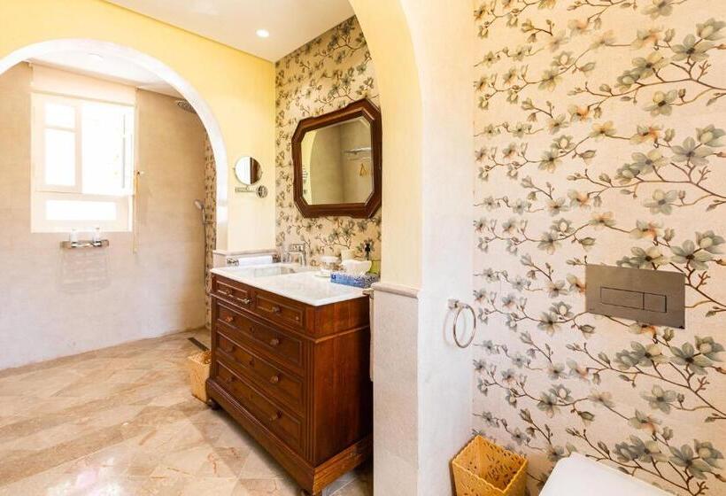 اتاق لوکس, Nawara Residence