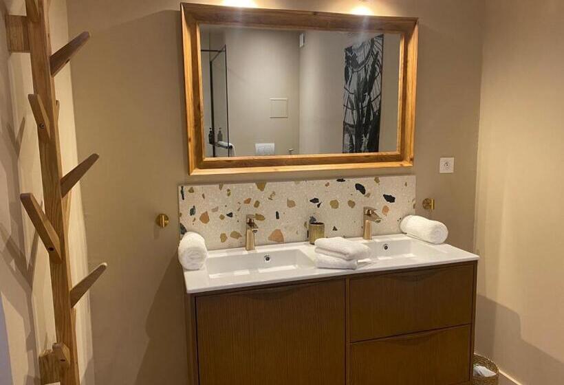 غرفة قياسية ثلاثية, La Maison Clémenceau