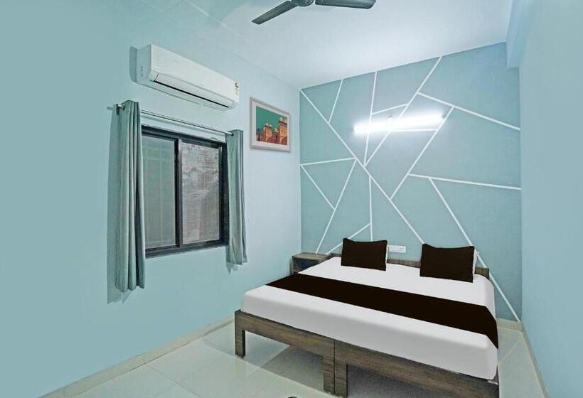Трехместный Номер Классика, Oyo Hotel Nova