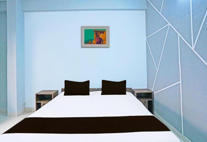 トリプルクラシックルーム, Oyo Hotel Nova