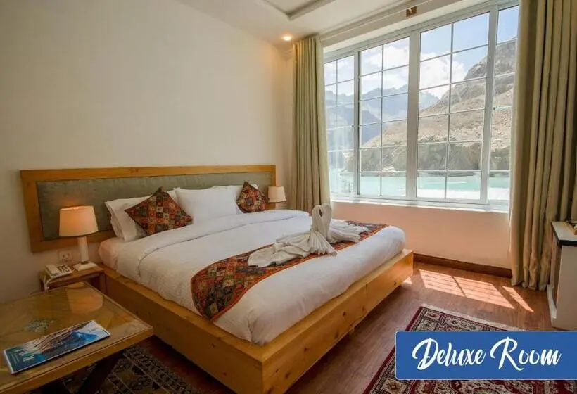 اتاق لوکس, The Consorts Hotels & Resorts Hunza Attabad Lake