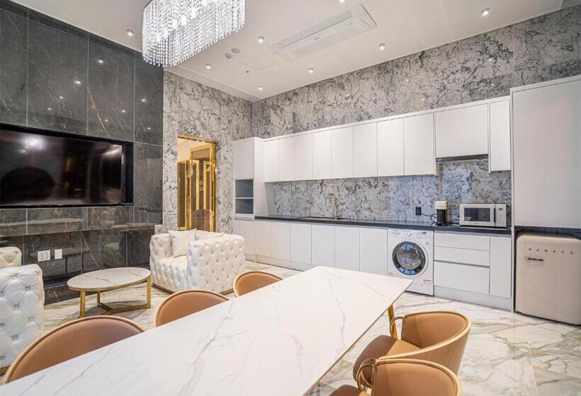 프레지덴셜 스위트, Soleil