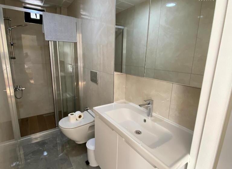 غرفة قياسية, Double Room With Bathroom And Breakfast