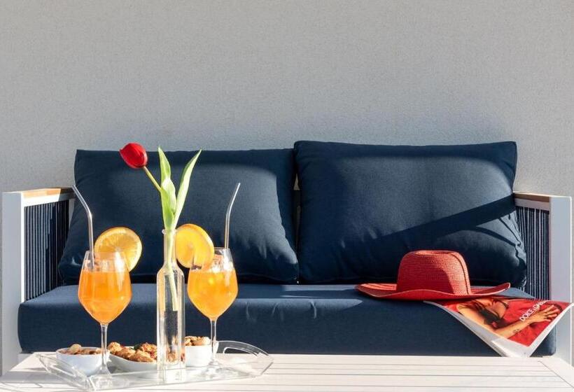 带2个卧室带海景的公寓, Residence Mazzini