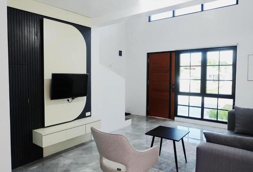 スイート, Sribudaya Resort