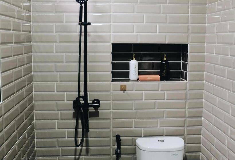 スタンダードスタジオ, Sribudaya Resort