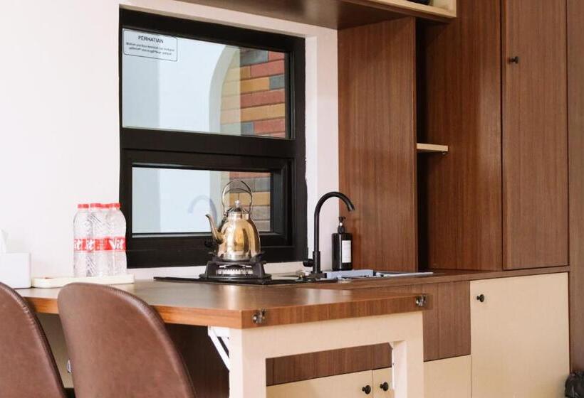 スタンダードスタジオ, Sribudaya Resort