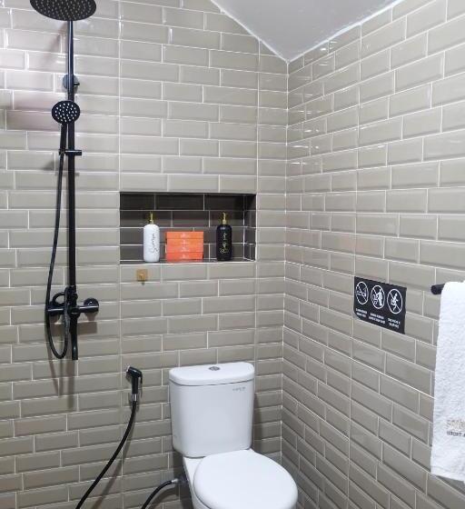 スタンダードスタジオ, Sribudaya Resort