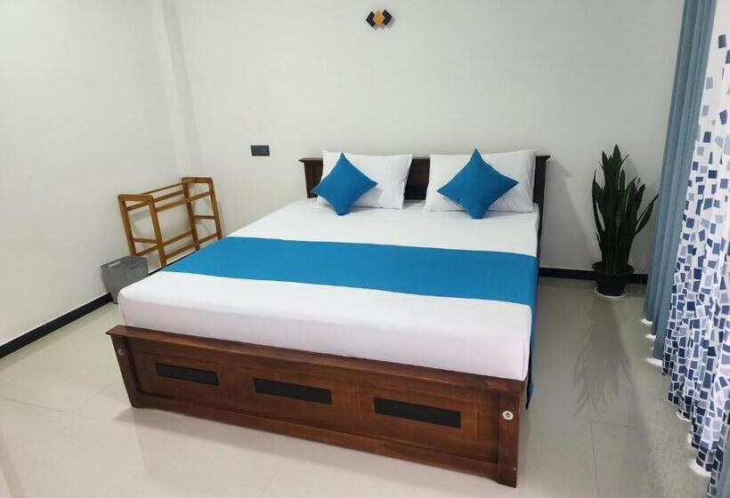 Номер Стандарт с Балконом, Onel Rest Inn