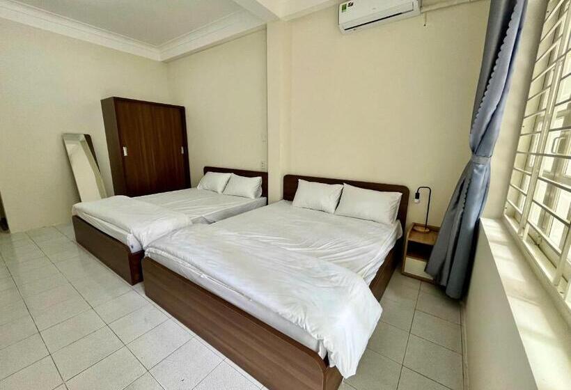 اتاق استاندارد چهارنفره با بالکن, Dans Wash & Stay