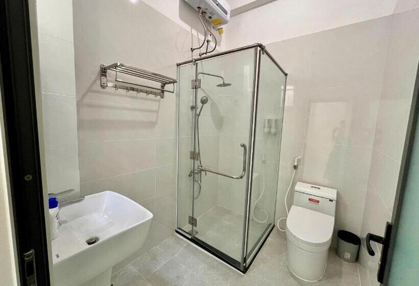 اتاق لوکس, Dans Wash & Stay