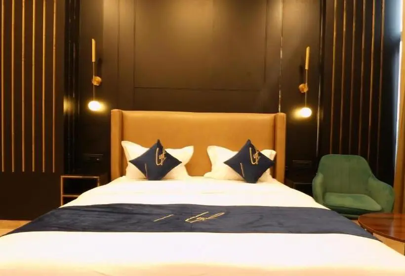اتاق استاندارد, Aquila Grand Suites Noida Sector 136