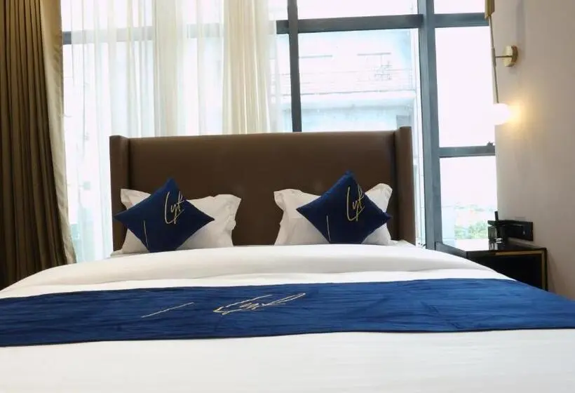 اتاق استاندارد, Aquila Grand Suites Noida Sector 136