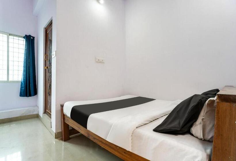 三人经典房间, O Jashwanth Residency