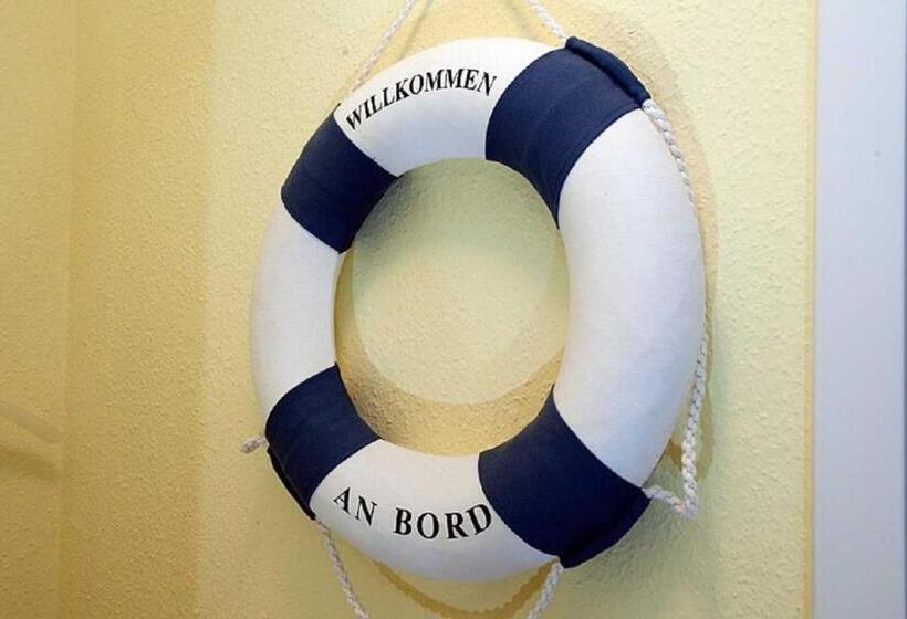 침실 1개 발코니 아파트, Unter Den Kolonnaden 12