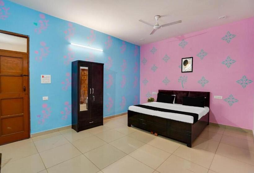 Трехместный Номер Классика, Oyo Hotel Royal Palace