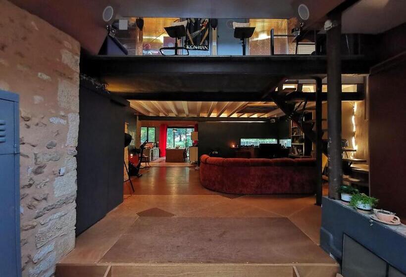 컴포트 트리플 룸, Chambres Des Forges