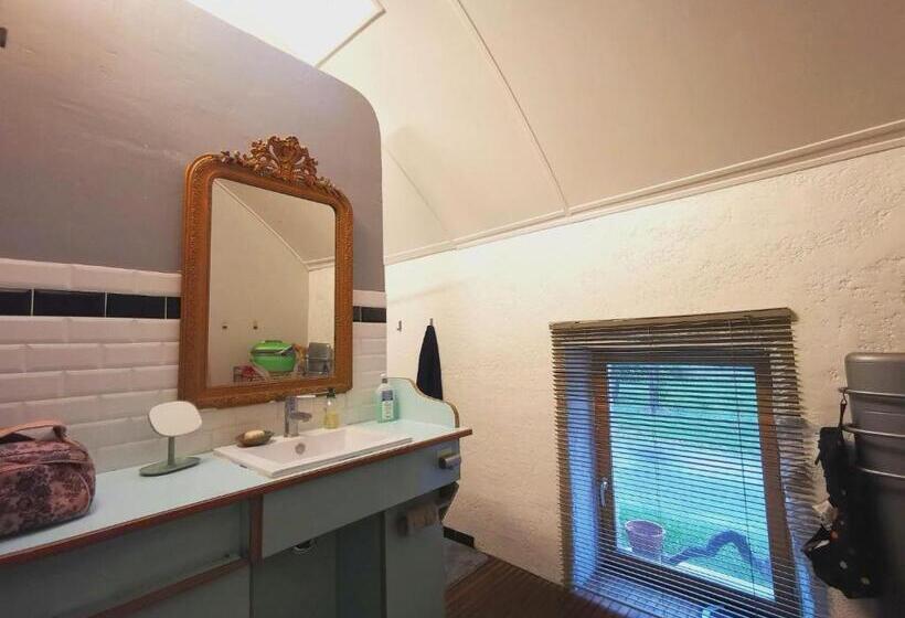 חדר סטנדרט, Chambres Des Forges