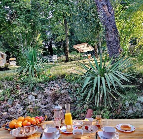 חדר סטנדרטי לשלושה עם נוף, Chambres Des Forges