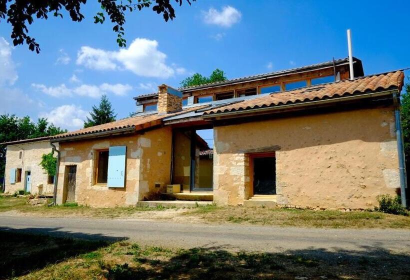 חדר סטנדרטי לשלושה עם נוף, Chambres Des Forges