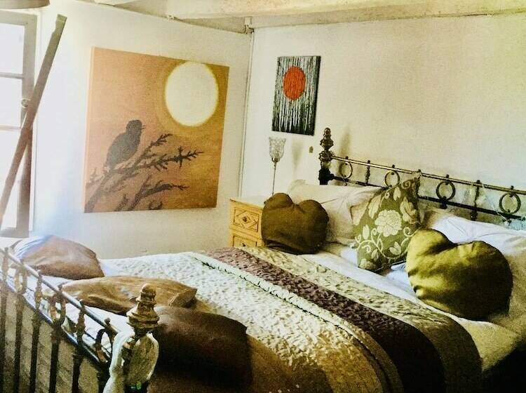 Номер Deluxe, Hôte Labyrinthe Lit 180 Cm Salle De Bain, Petit Dej Compris