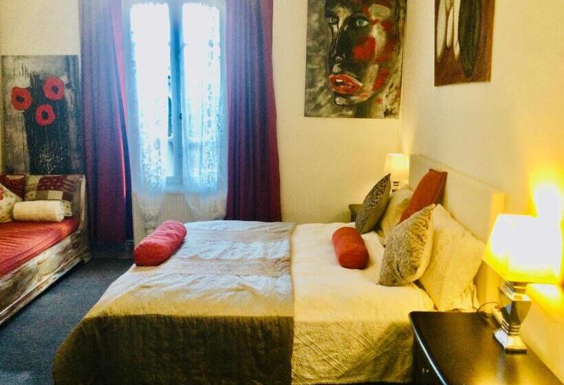 Номер Deluxe, Hôte Labyrinthe Lit 180 Cm Salle De Bain, Petit Dej Compris