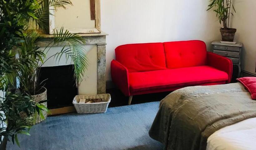 Номер Deluxe, Hôte Labyrinthe Lit 180 Cm Salle De Bain, Petit Dej Compris