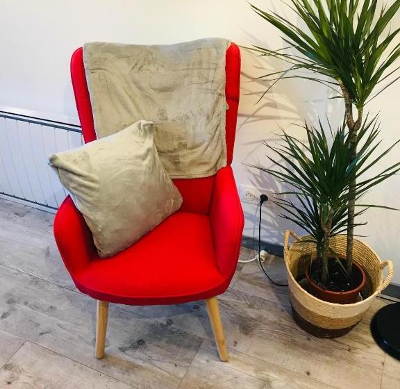 Апартаменты Deluxe 1 Спальня, Hôte Labyrinthe Lit 180 Cm Salle De Bain, Petit Dej Compris