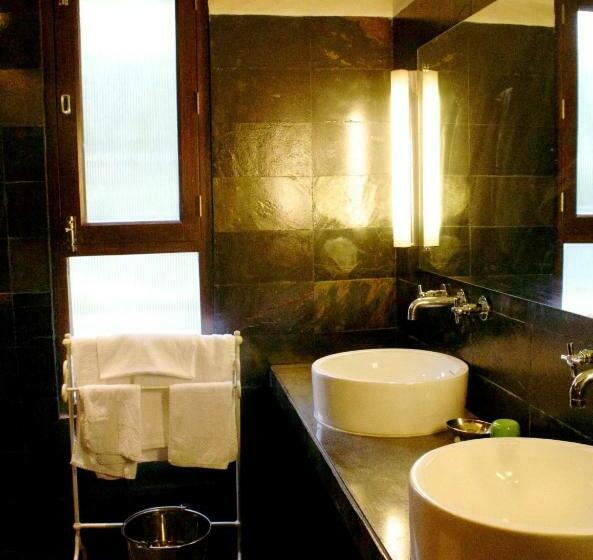 اتاق لوکس با چشم‌انداز باغ, Zaza Stay