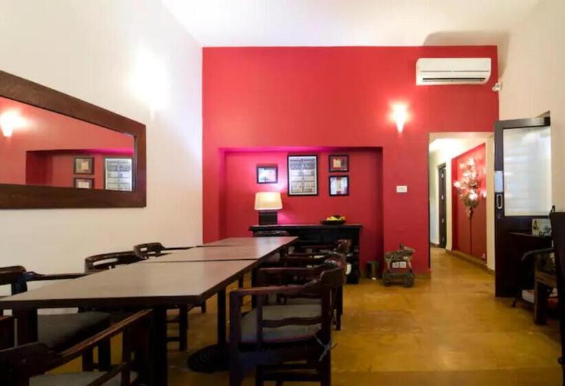 اتاق لوکس, Zaza Stay