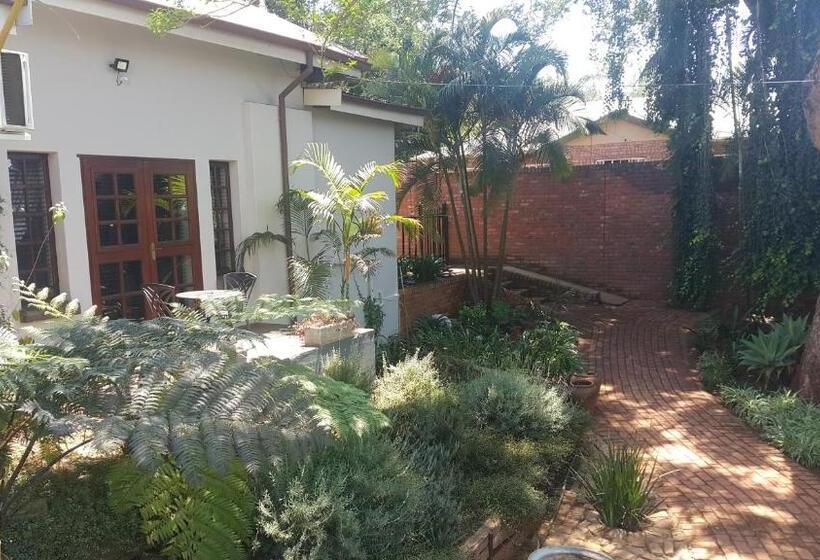 标准间, 93 On Celliers Guesthouse