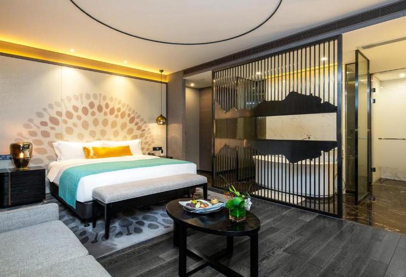 استودیو کلوب, Cachet Boutique Kunming Artime