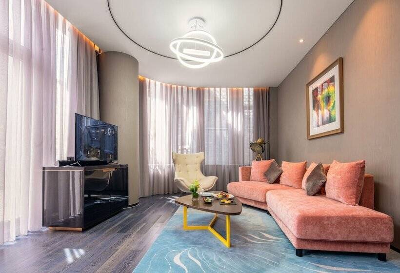 Люкс, Cachet Boutique Kunming Artime