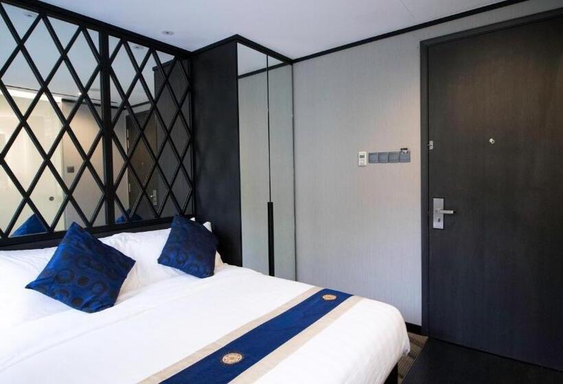 اتاق لوکس با بالکن, Nuve Urbane