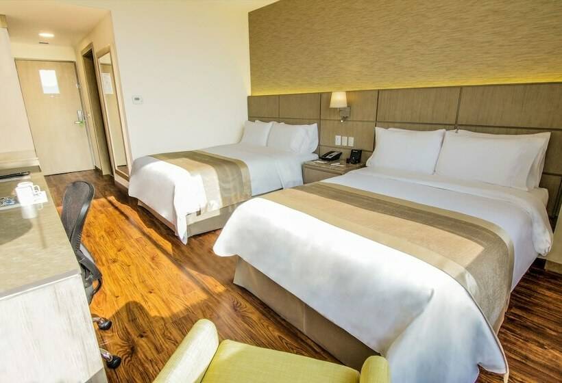 Номер Стандарт 2 Двуспальные Кровати, Radisson Hotel Guayaquil