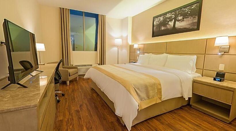 キングサイズベッドのスタンダードルーム, Radisson Hotel Guayaquil