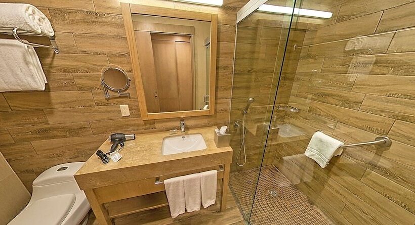 Номер Стандарт 2 Двуспальные Кровати, Radisson Hotel Guayaquil
