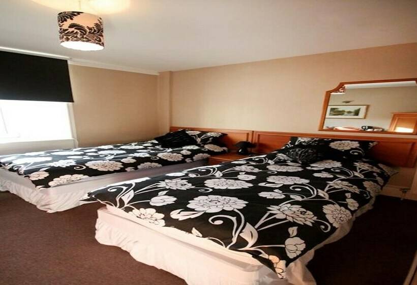 غرفة قياسية ثلاثية, The Thistle