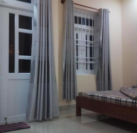 اتاق استاندارد چهار تخته, Motel 529