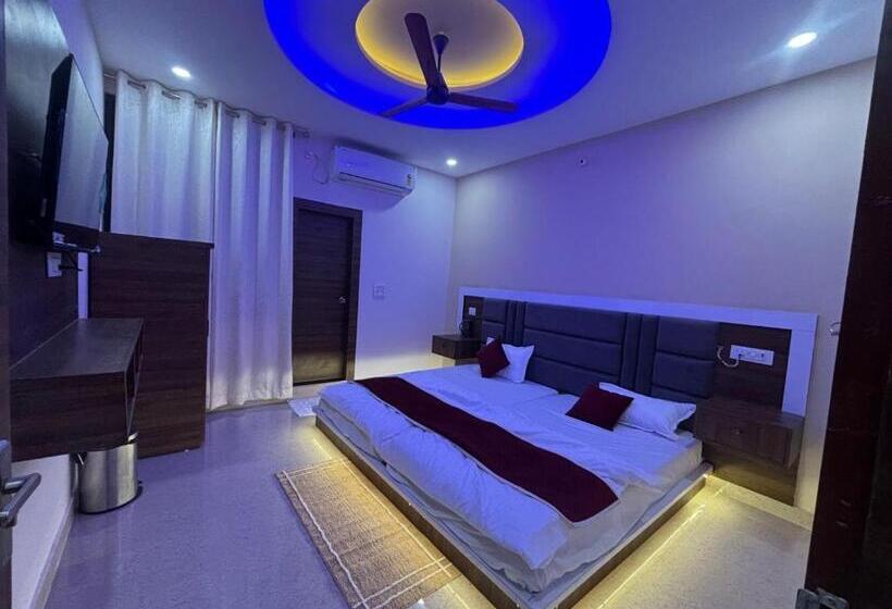 Chambre Familiale Deluxe, The Braj Vaas