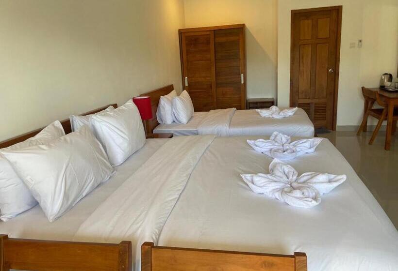 스탠다드 룸 킹사이즈 침대, Kusuma Life