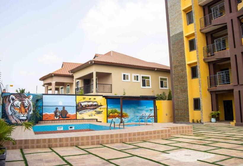 غرفة قياسية مطلّة علي حمام السباحة, Stay Easy Apartments Ghana