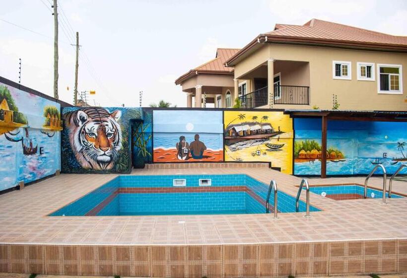 غرفة قياسية مطلّة علي حمام السباحة, Stay Easy Apartments Ghana