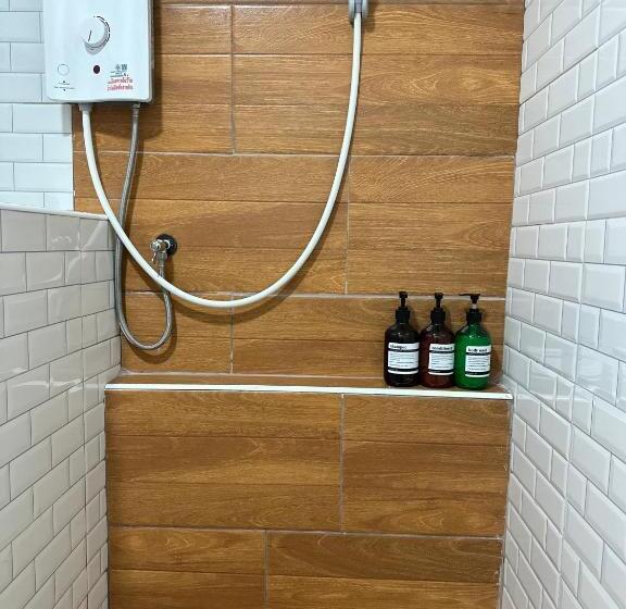 Classic Lejlighed 1 Soveværelse, Service Apartment Lampang Room101 ใจกลางเมืองใกล้กาดกองต้า